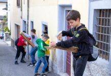 Mezzoldo, campane in silenzio per il Triduo pasquale. Torna il “concerto” dei Ringhecc