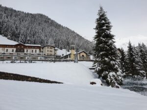 88213082_2722570044464476_839355283879755776_o-1068x801