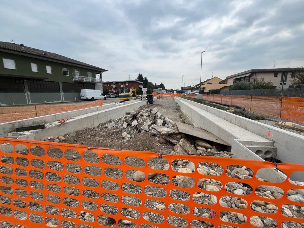 La fermata di via Volta ad Almè