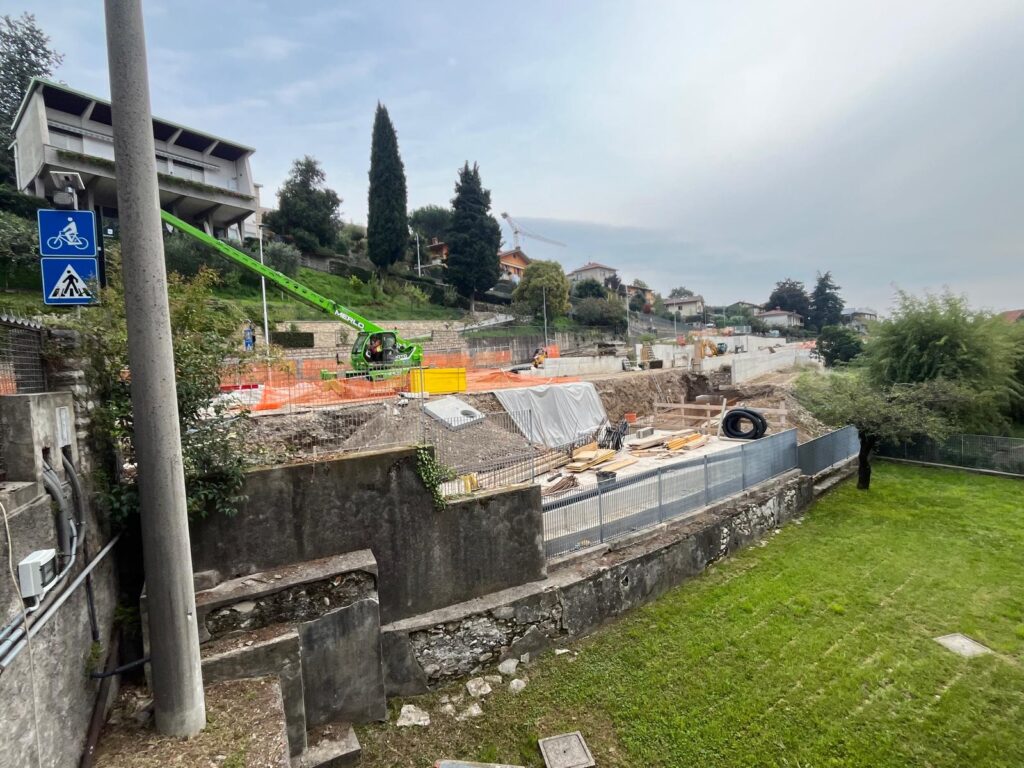 Il cantiere di via Calvi a Villa d'Almè