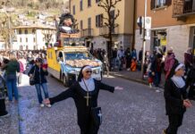 San Giovanni Bianco, al Carnevale trionfano le “Sister Act” di Costa San Gallo – VIDEO