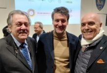 Dal Club orobico auto d’epoca in dono due defibrillatori: per Piazza Brembana e Costa Serina