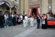Dossena, via alla festa del Madunù: con la statua restaurata