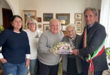 Zogno, gli auguri del Comune per Giuliana: 103 anni. L’amore? Galeotto fu il pallone