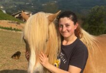 San Giovanni Bianco, l’estetista che “sussurra” ai cavalli. E apre azienda per l’ippomotricità